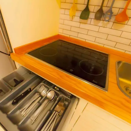 Modern In Centre Apartment