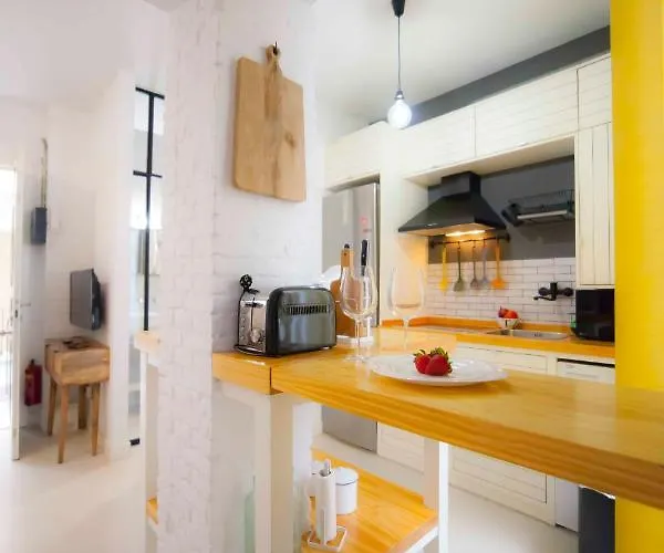 Modern In Centre Apartmán *